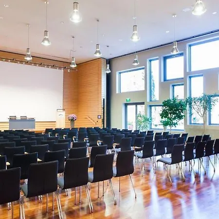 Katholische Akademie Der Erzdioezese Hotel *